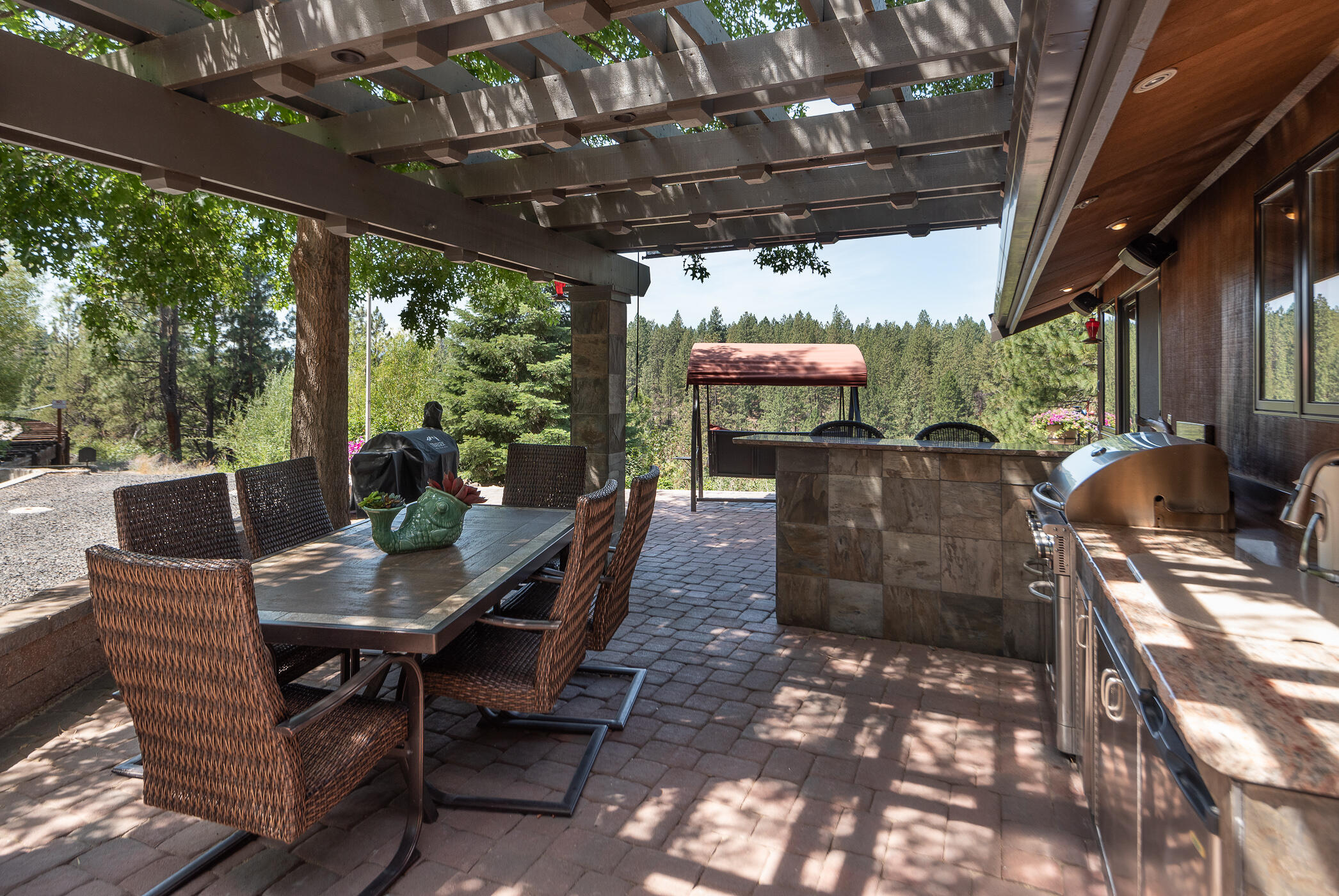 18830 Shoshone Road Bend, OR 97702 - Photo 32 of 49 29 OUTDOOR KITCHEN 2