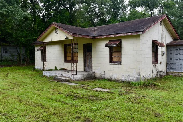 $99,999 | 700 Peake Street, Holly Hill, SC 29059