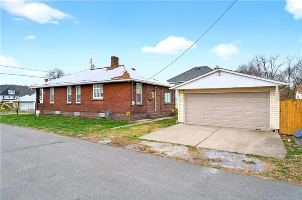 $159,900 | 1404 Aetna Street, Connellsville, PA 15425