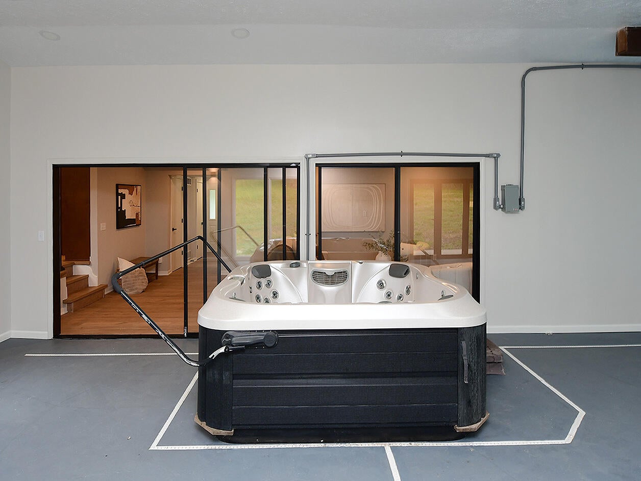 22934 Linden Road West, Unit WEST Crescent, IA 51526 - Photo 13 of 54 Gallery Image 13