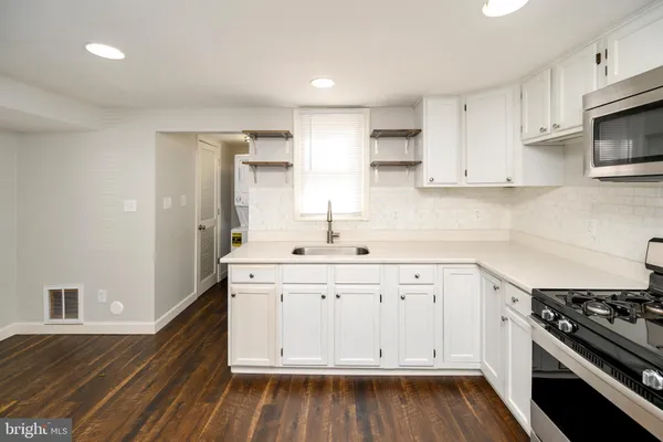 $1,900 | 610 Shepherd Street, Fredericksburg, VA 22401