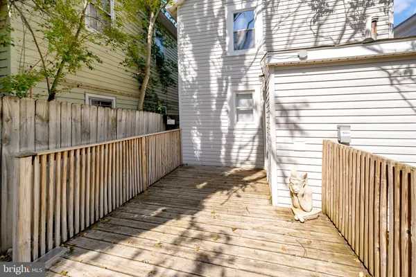 $1,900 | 610 Shepherd Street, Fredericksburg, VA 22401