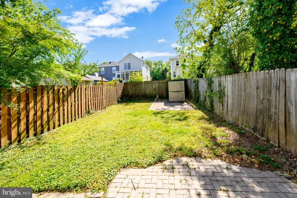 $1,900 | 610 Shepherd Street, Fredericksburg, VA 22401