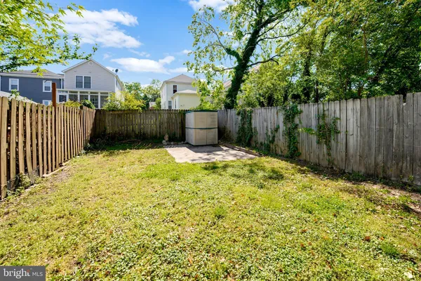 $1,900 | 610 Shepherd Street, Fredericksburg, VA 22401