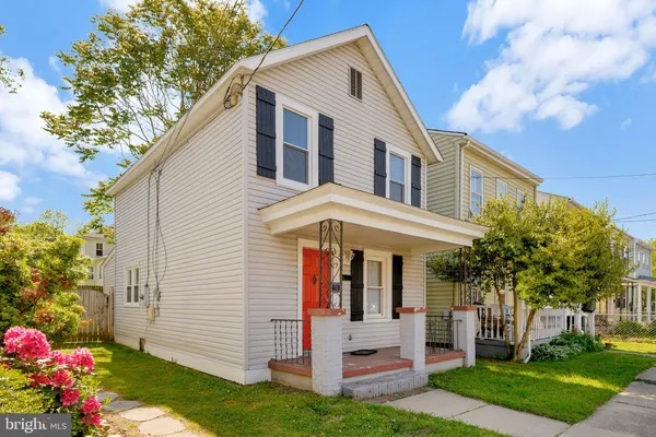 $1,900 | 610 Shepherd Street, Fredericksburg, VA 22401