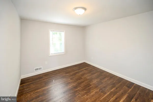 $1,900 | 610 Shepherd Street, Fredericksburg, VA 22401