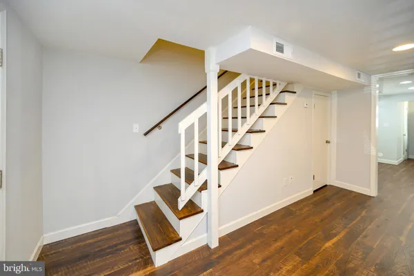 $1,900 | 610 Shepherd Street, Fredericksburg, VA 22401