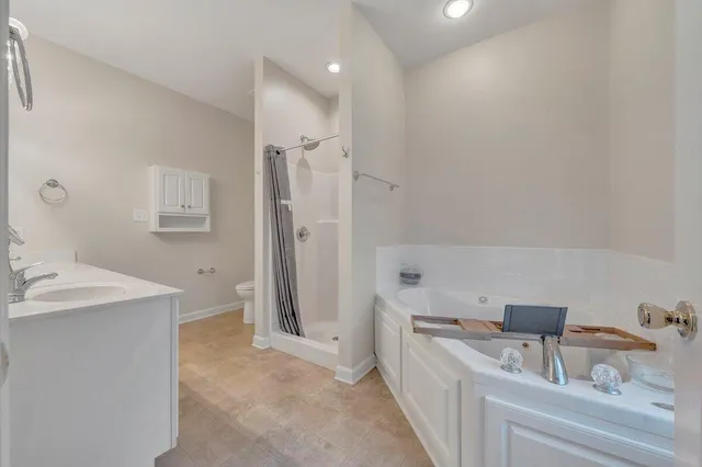 $485,000 | 1222 8th Fairway Lane, Huddleston, VA 24104