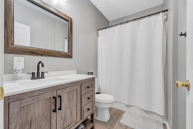 $485,000 | 1222 8th Fairway Lane, Huddleston, VA 24104