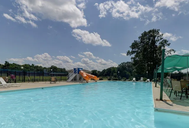 $485,000 | 1222 8th Fairway Lane, Huddleston, VA 24104