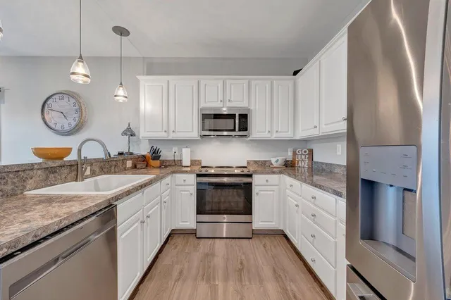 $485,000 | 1222 8th Fairway Lane, Huddleston, VA 24104