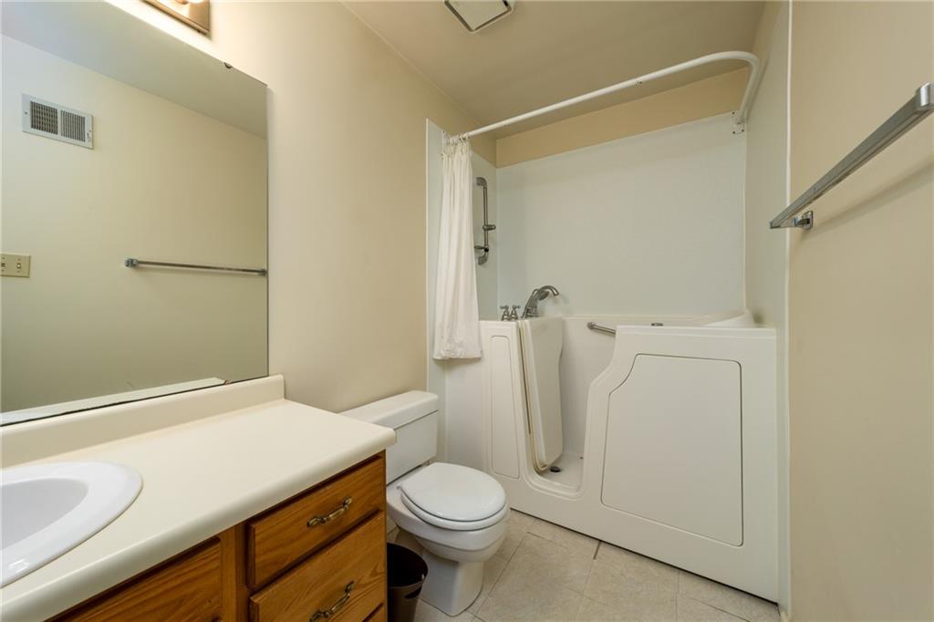 2585 A Grouse Ridge Wexford, PA 15090 - Photo 12 of 18 Gallery Image 12