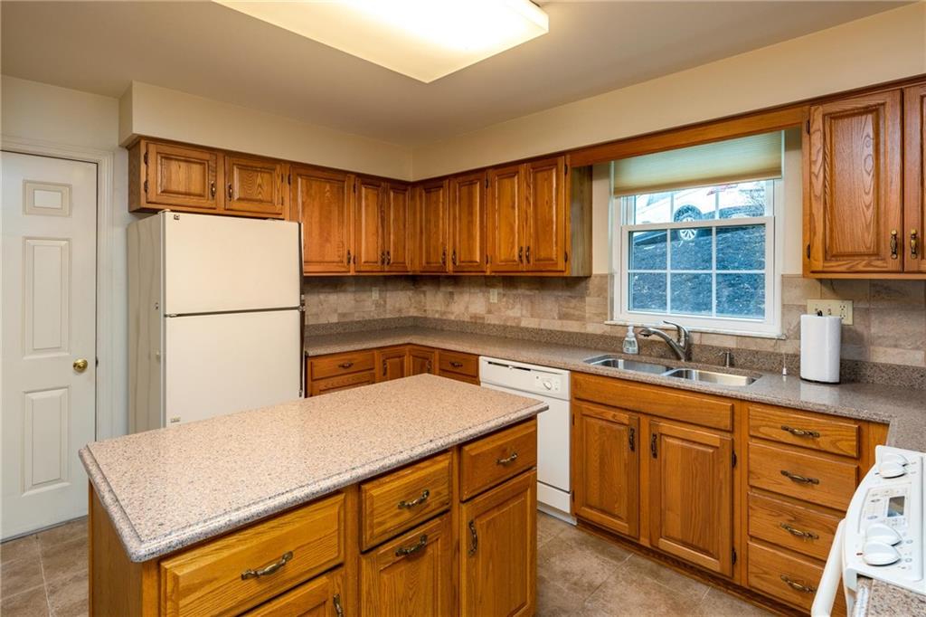 2585 A Grouse Ridge Wexford, PA 15090 - Photo 14 of 18 Gallery Image 14