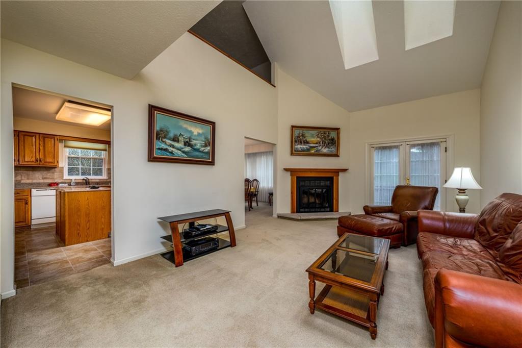 2585 A Grouse Ridge Wexford, PA 15090 - Photo 3 of 18 Gallery Image 3