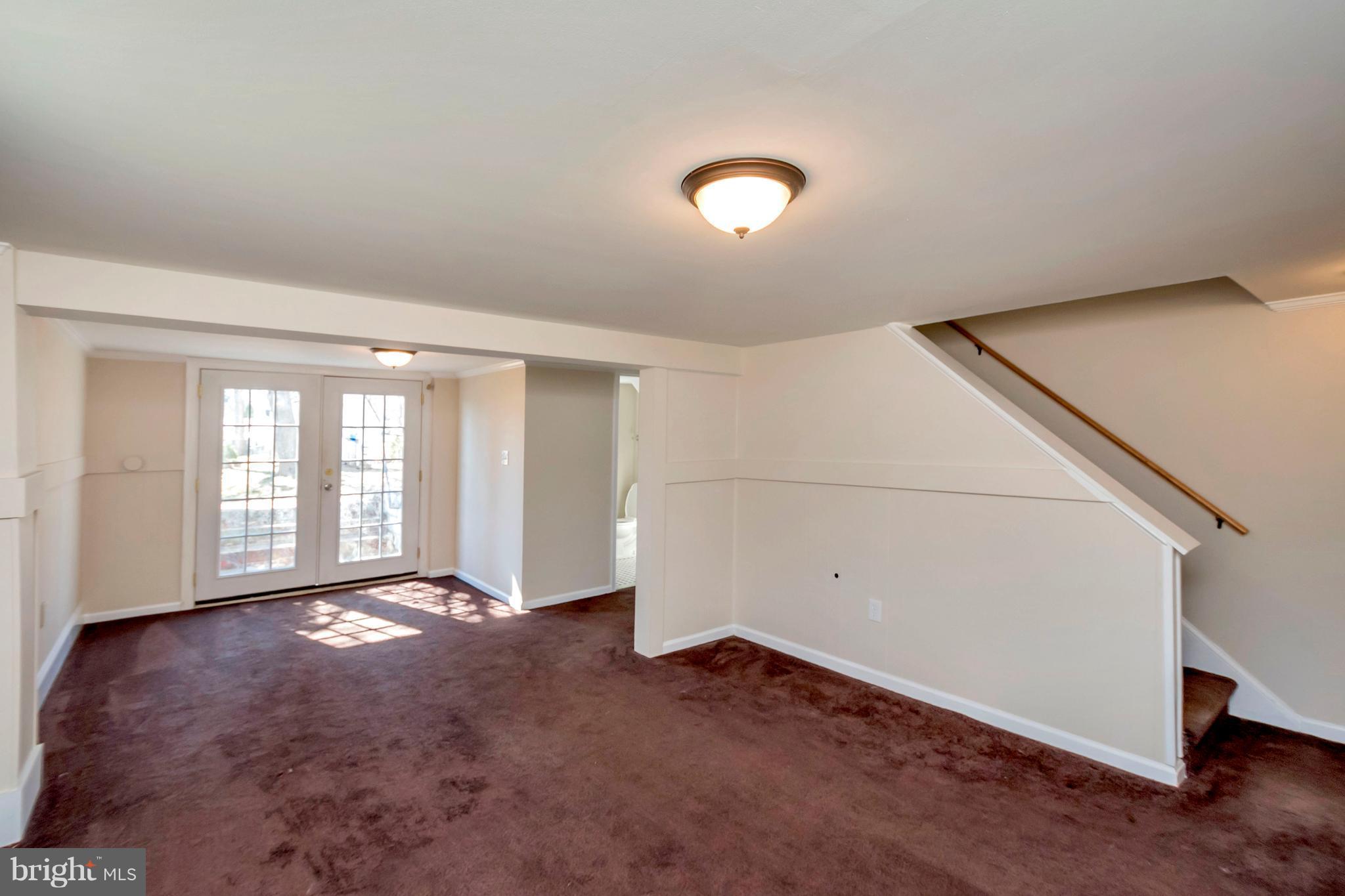 14114 Grayson Road Woodbridge, VA 22191 - Photo 25 of 28 an empty room with windows