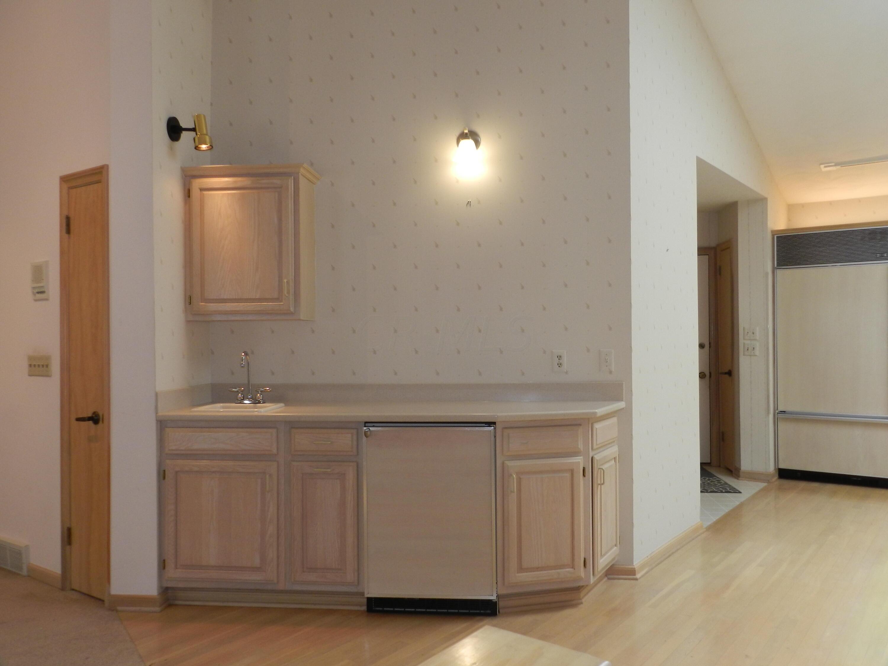 6621 Tussic St Road Westerville, OH 43082 - Photo 22 of 35 Great room entertainment
