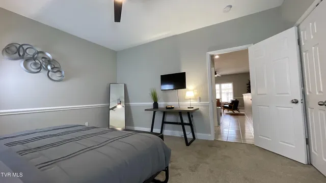 $2,300 | 169 East Grande Avenue, Unit 101, Johnson City, TN 37601