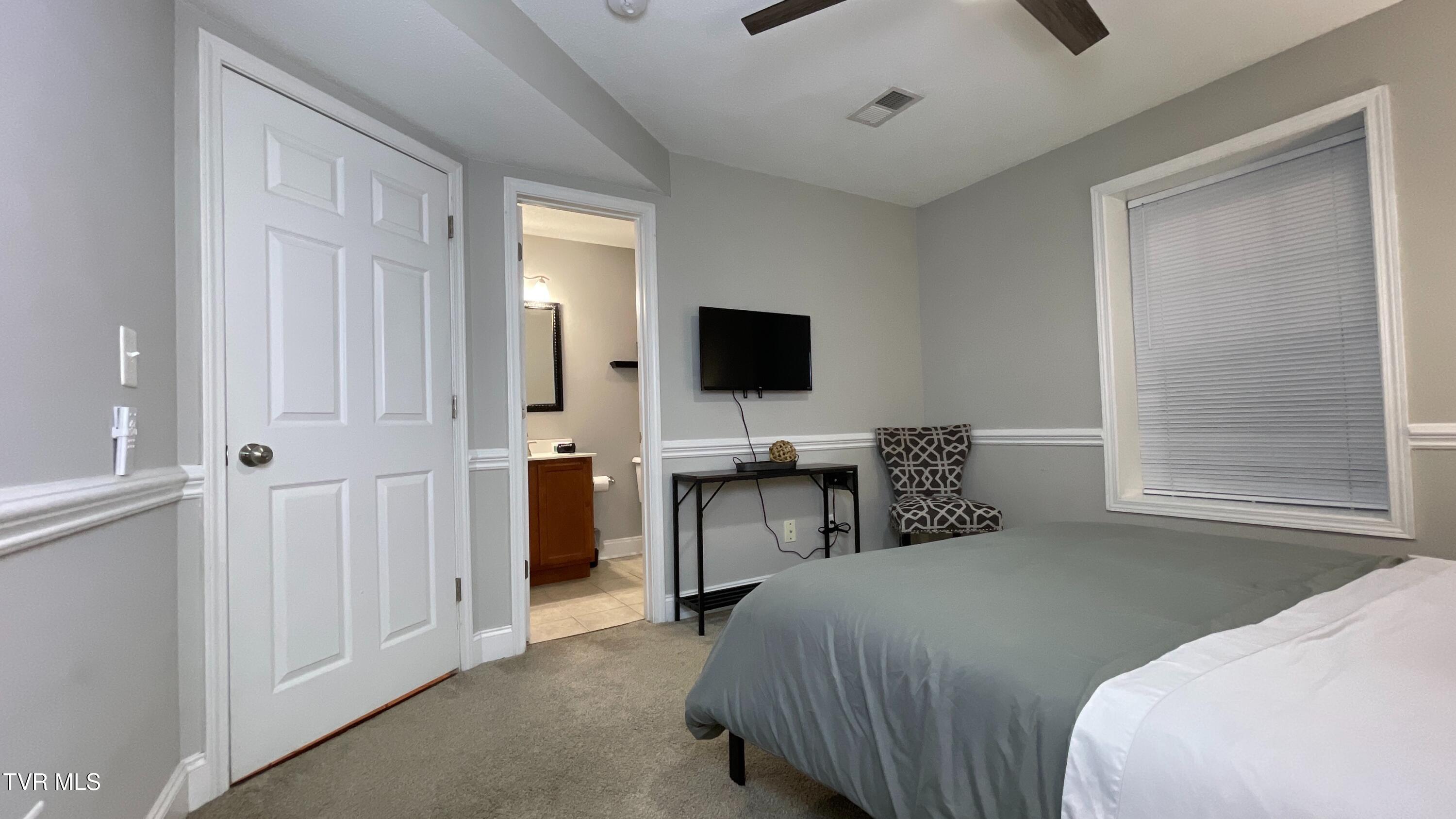 169 East Grande Avenue, Unit 101 Johnson City, TN 37601 - Photo 5 of 29 DJI_20250825_133027_051