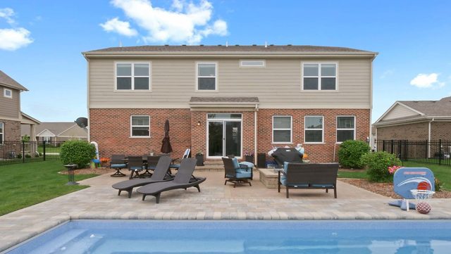 2050 Stapleton Road New Lenox, IL 60451 - Photo 34 of 38 a view of a house with a patio