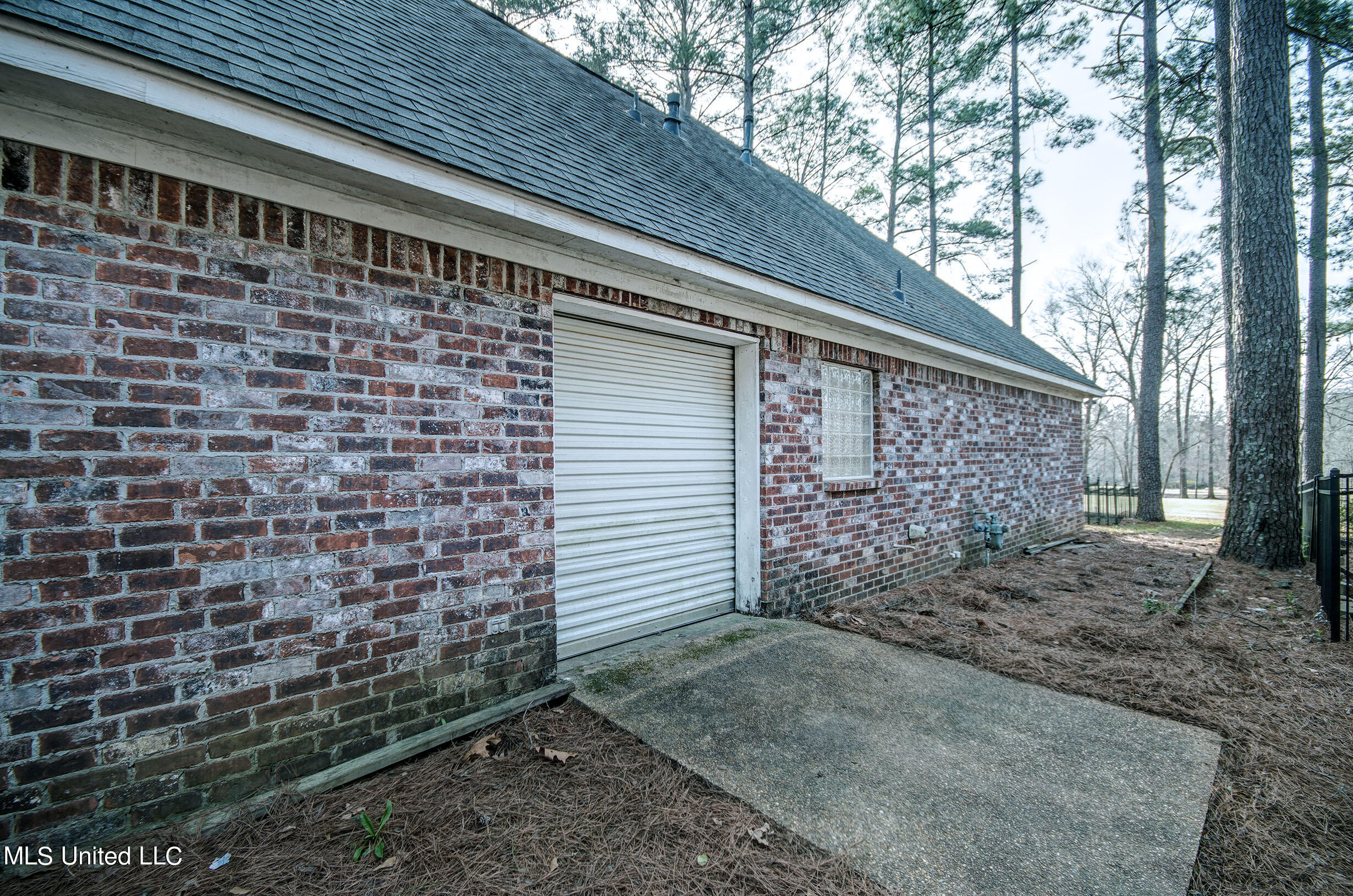 134 Pine Ridge Circle Brandon, MS 39047 - Photo 4 of 38 IMGP1543_4_5