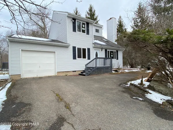 $1,900 | 1908 Horseshoe Bend, Tobyhanna, PA 18466