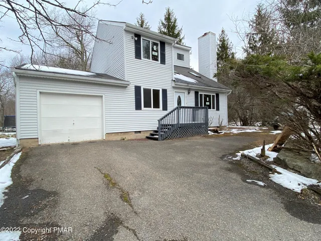 $1,900 | 1908 Horseshoe Bend, Tobyhanna, PA 18466