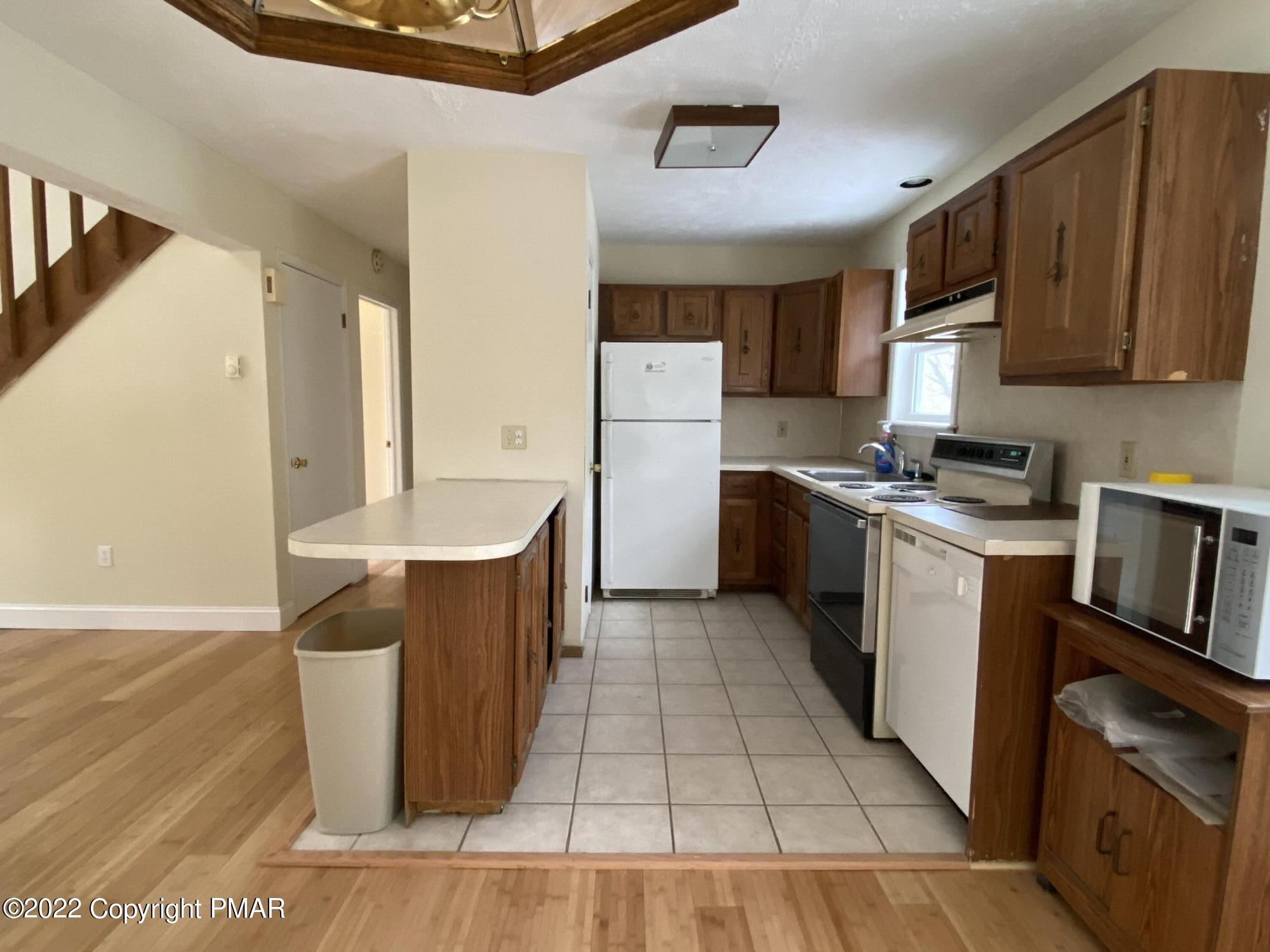 1908 Horseshoe Bend Tobyhanna, PA 18466 - Photo 11 of 34 IMG_6131