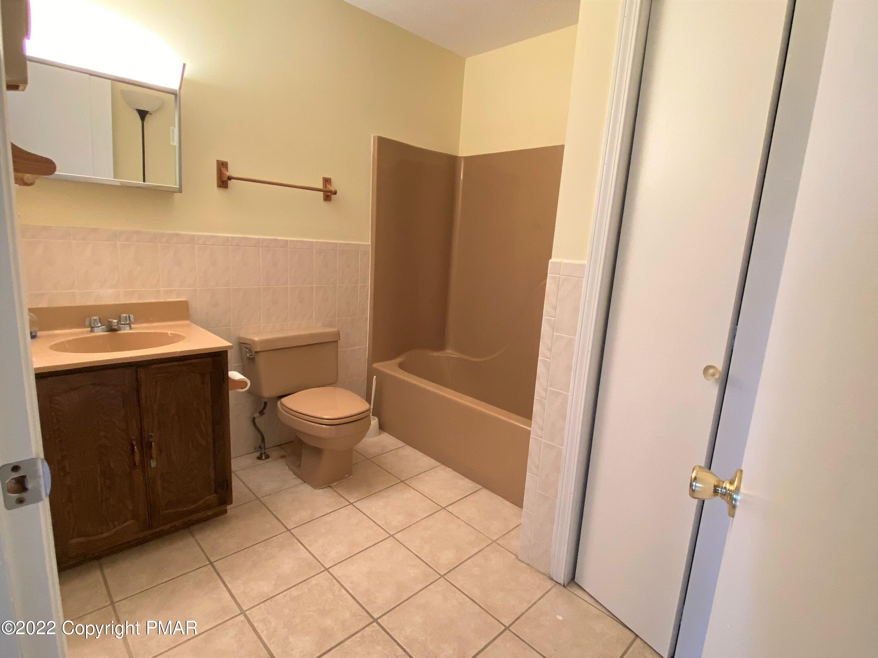 1908 Horseshoe Bend Tobyhanna, PA 18466 - Photo 13 of 34 IMG_6141