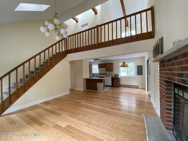 $1,900 | 1908 Horseshoe Bend, Tobyhanna, PA 18466
