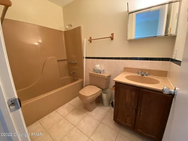 $1,900 | 1908 Horseshoe Bend, Tobyhanna, PA 18466