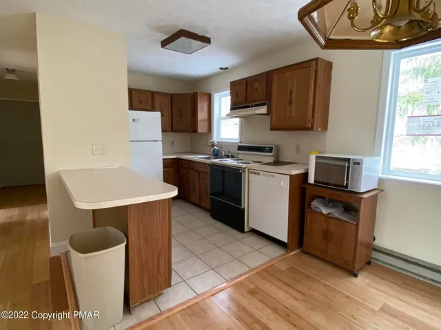 $1,900 | 1908 Horseshoe Bend, Tobyhanna, PA 18466