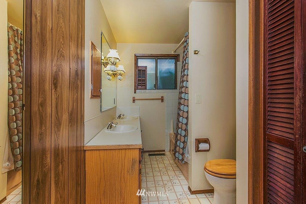 18103 Homeview Drive Edmonds, WA 98026 - Photo 15 of 25 Gallery Image 15