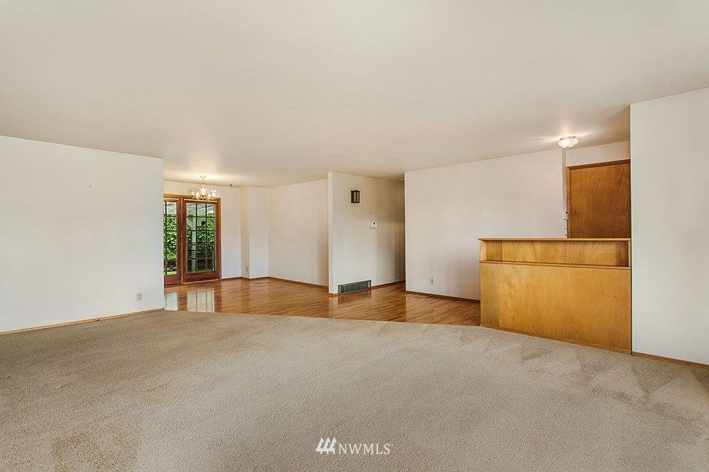 18103 Homeview Drive Edmonds, WA 98026 - Photo 3 of 25 Gallery Image 3