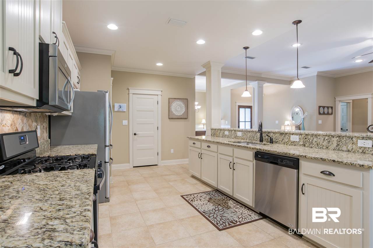 20024 Bunker Loop Fairhope, AL 36532 - Photo 13 of 38 Kitchen