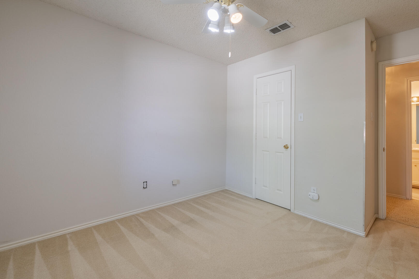5415 68th Street Lubbock, TX 79424 - Photo 25 of 57 a view of an empty room