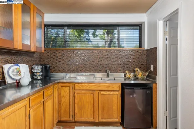 $1,195,000 | 18798 Madison Avenue, Castro Valley, CA 94546