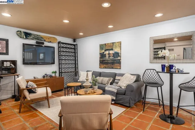 $1,195,000 | 18798 Madison Avenue, Castro Valley, CA 94546