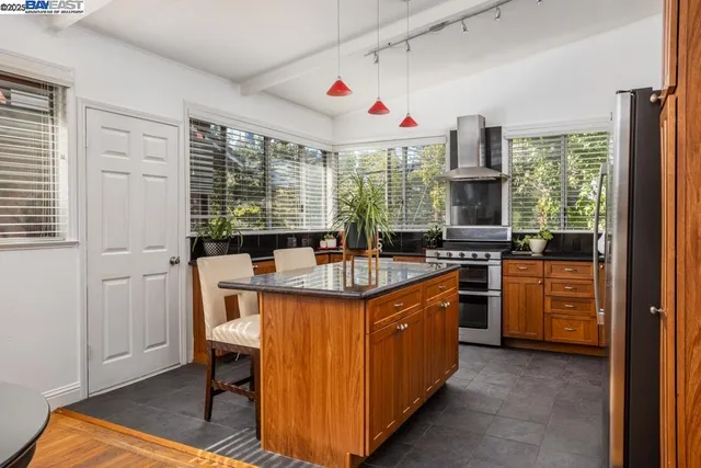 $1,195,000 | 18798 Madison Avenue, Castro Valley, CA 94546