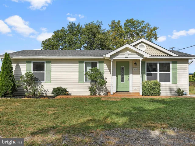 $290,000 | 123 Plum Tree Lane, Ranson, WV 25438