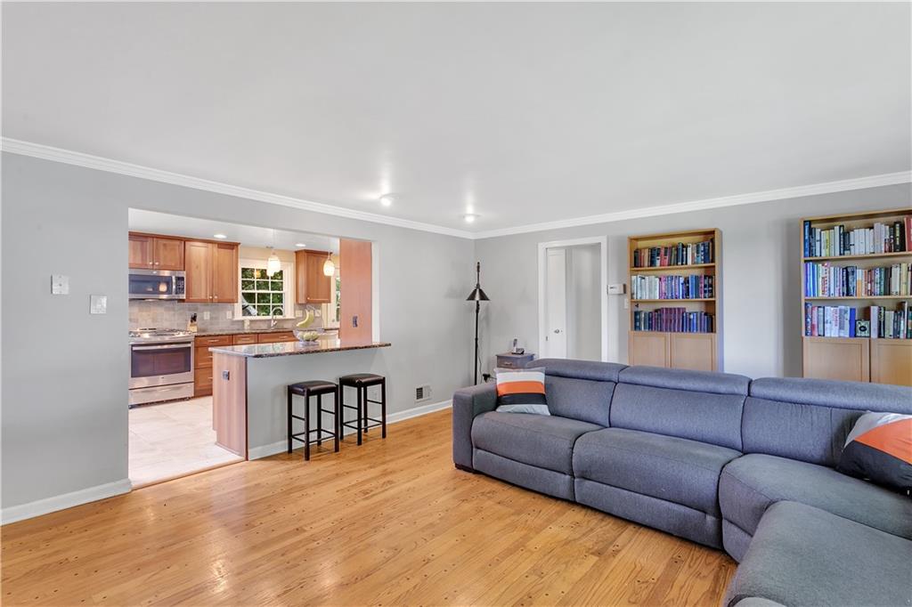 38 Carleton Drive Pittsburgh, PA 15243 - Photo 12 of 25