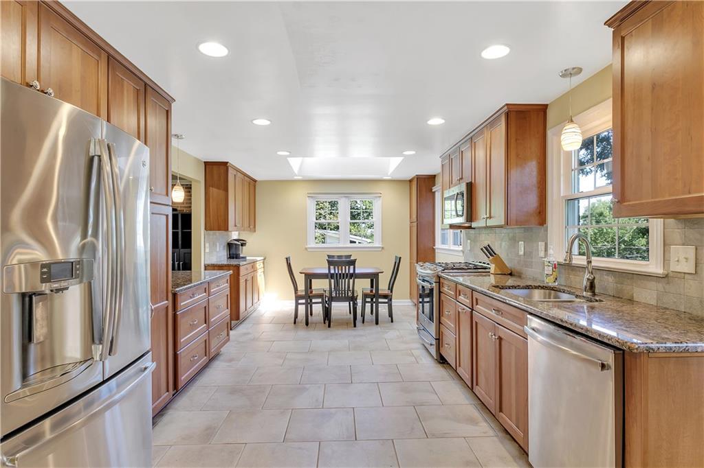 38 Carleton Drive Pittsburgh, PA 15243 - Photo 10 of 25