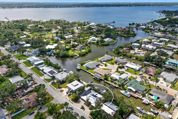 $995,000 | 903 20th Avenue West, Palmetto, FL 34221