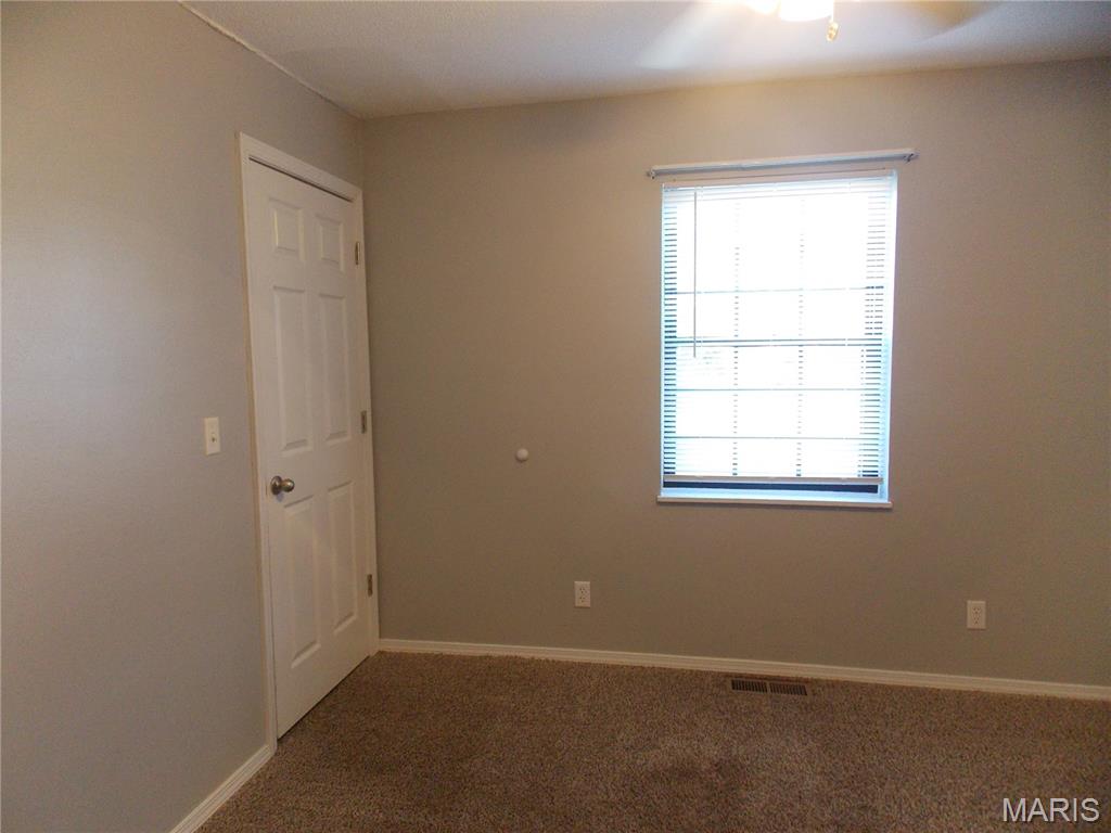 251 Hampton Court Poplar Bluff, MO 63901 - Photo 13 of 19