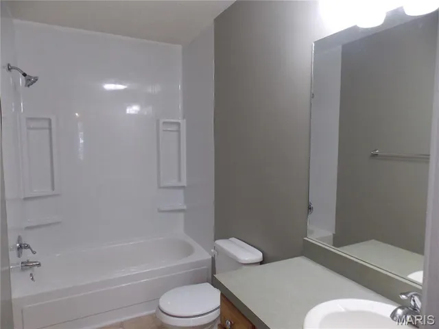 $188,900 | 251 Hampton Court, Poplar Bluff, MO 63901