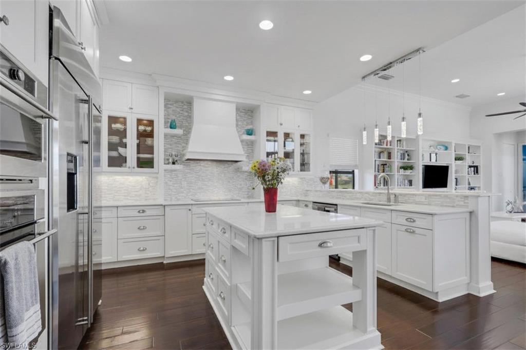 3323 Atlantic Circle Naples, FL 34119 - Photo 9 of 43