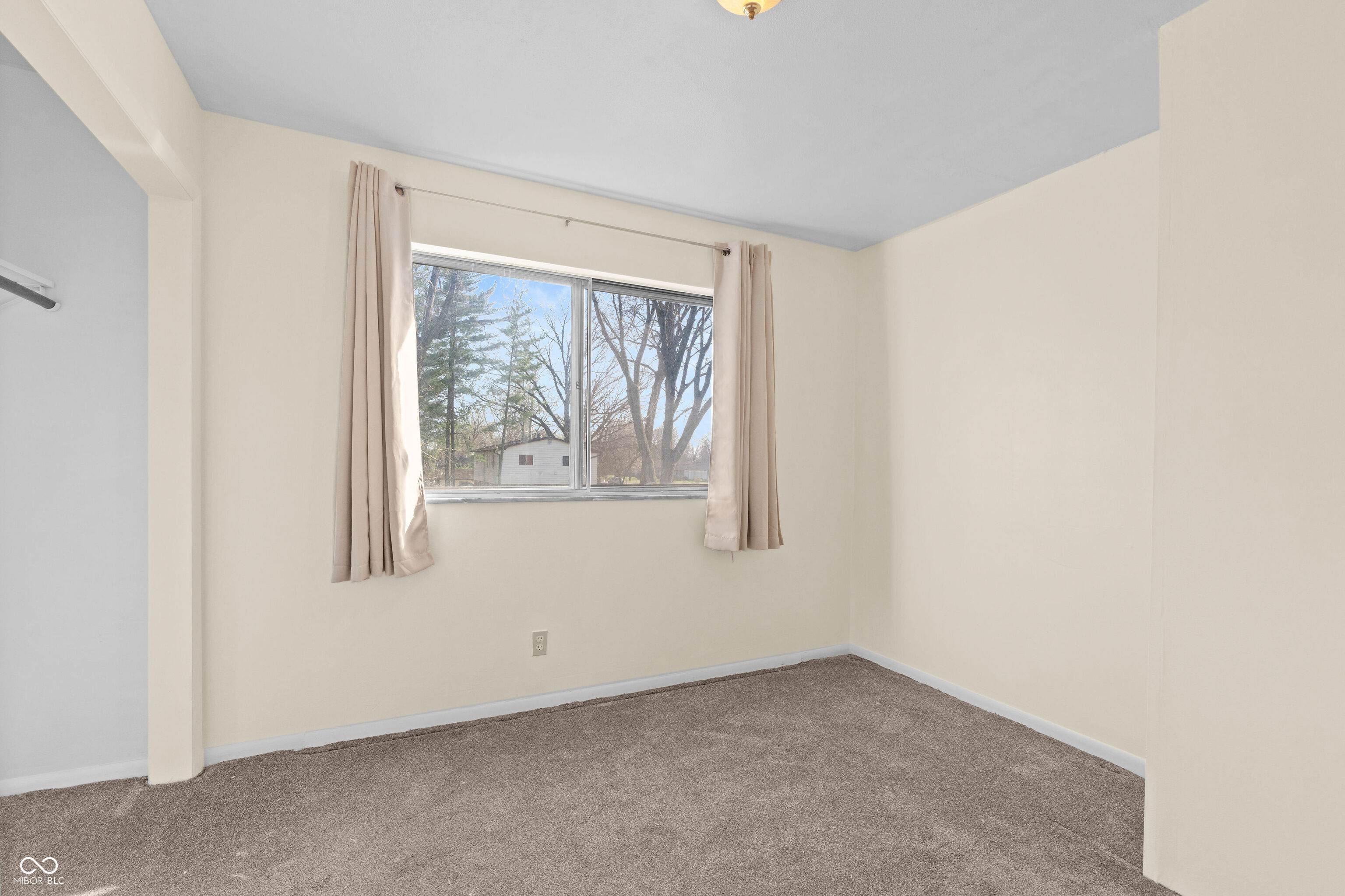 406 Griffin Road Indianapolis, IN 46227 - Photo 11 of 24