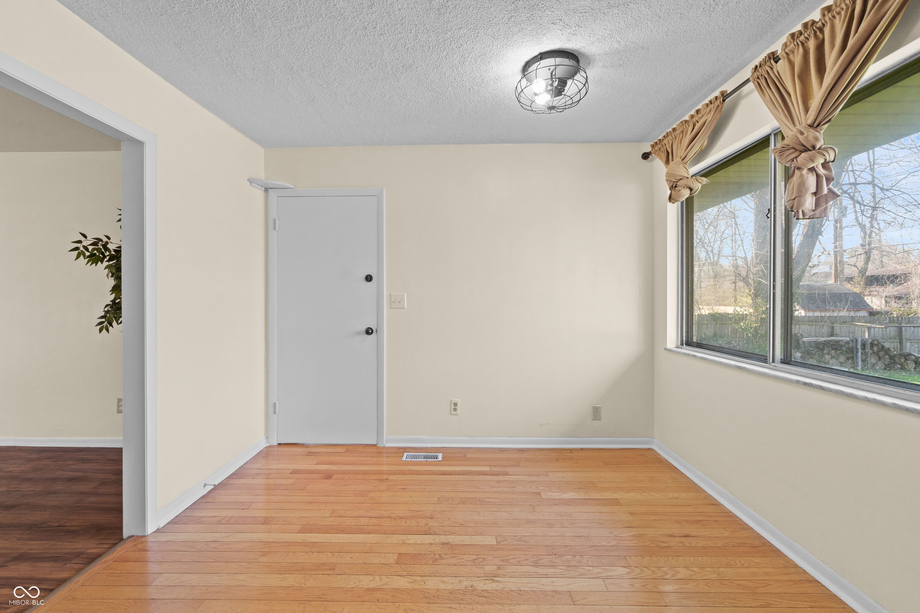 406 Griffin Road Indianapolis, IN 46227 - Photo 7 of 24