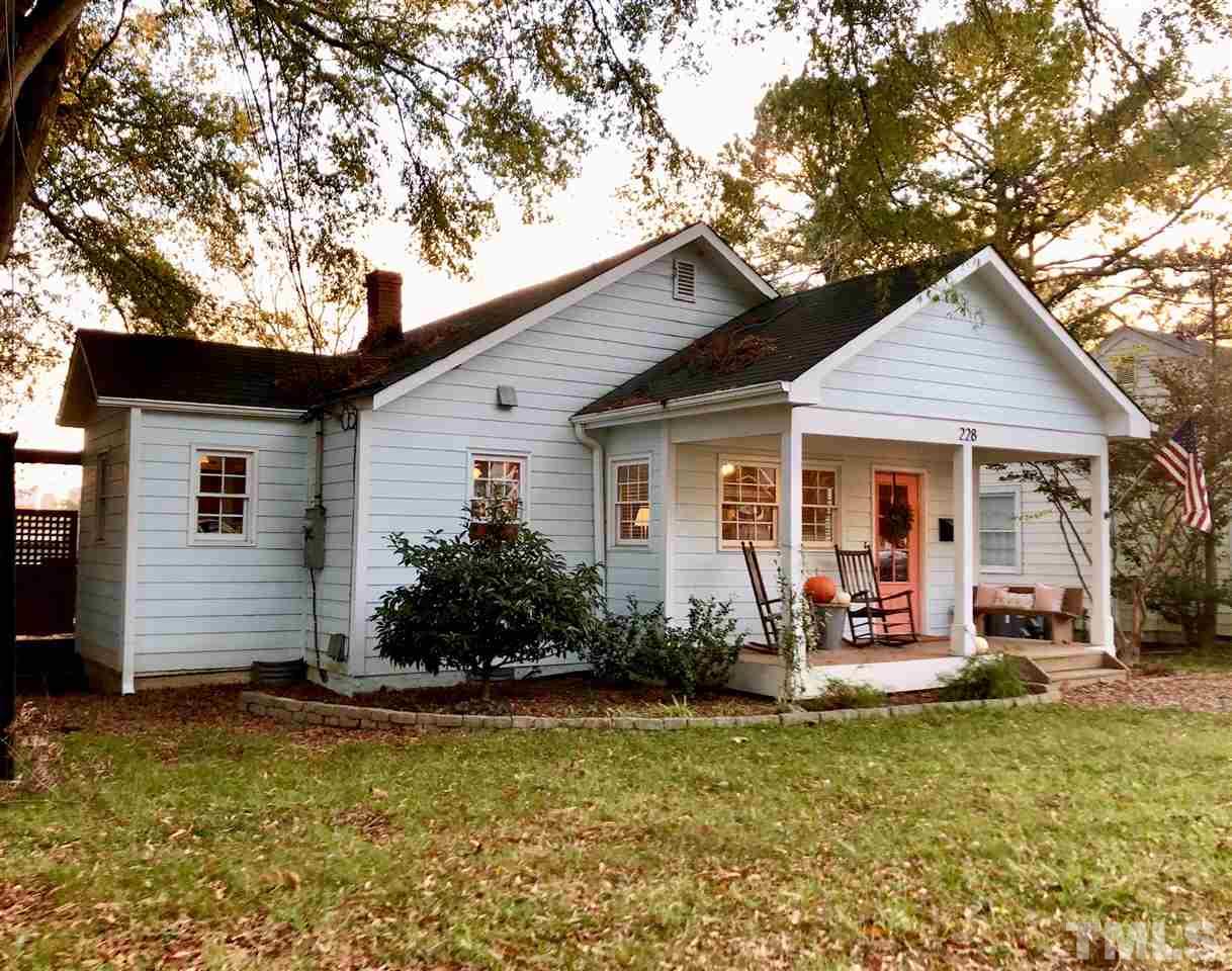 228 Georgetown Road Raleigh, NC 27608 - Photo 2 of 28