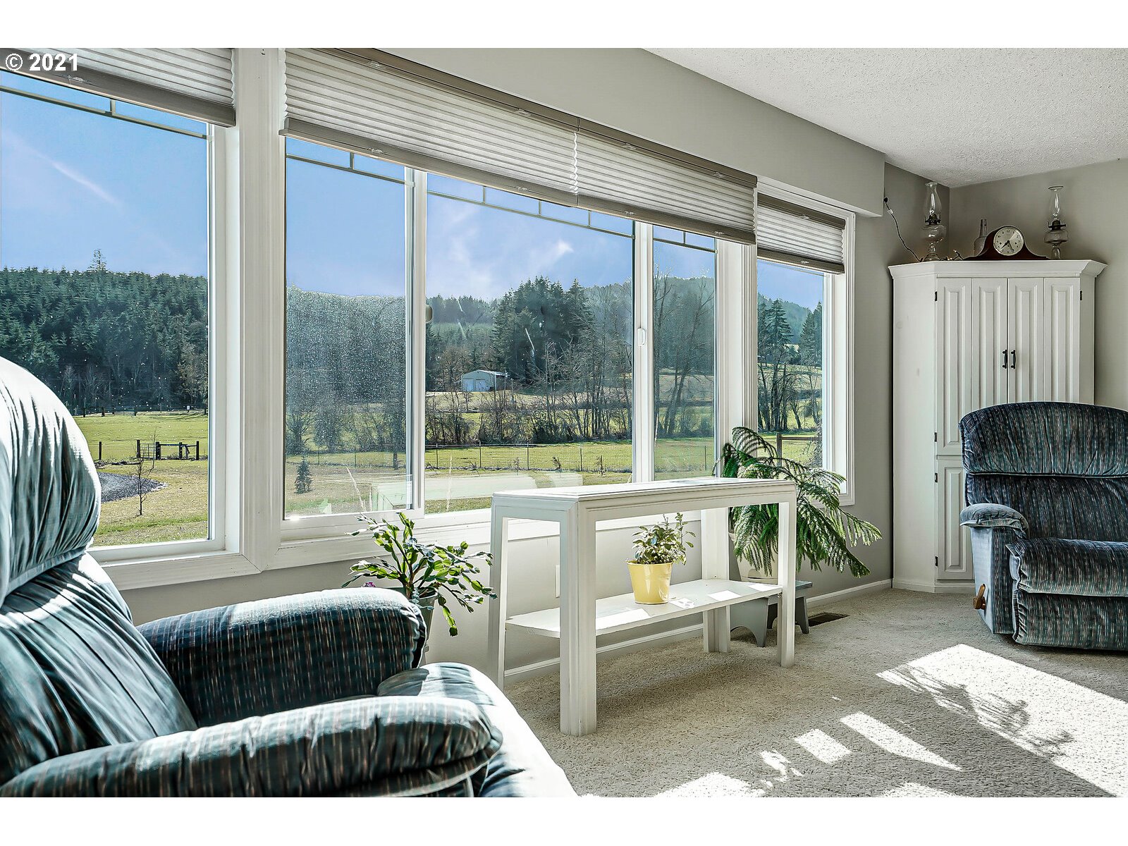 15734 Salt Creek Road Dallas, OR 97338 - Photo 6 of 32