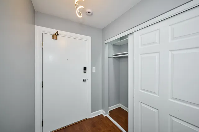 $249,000 | 6800 North California Avenue, Unit 3S, Chicago, IL 60645